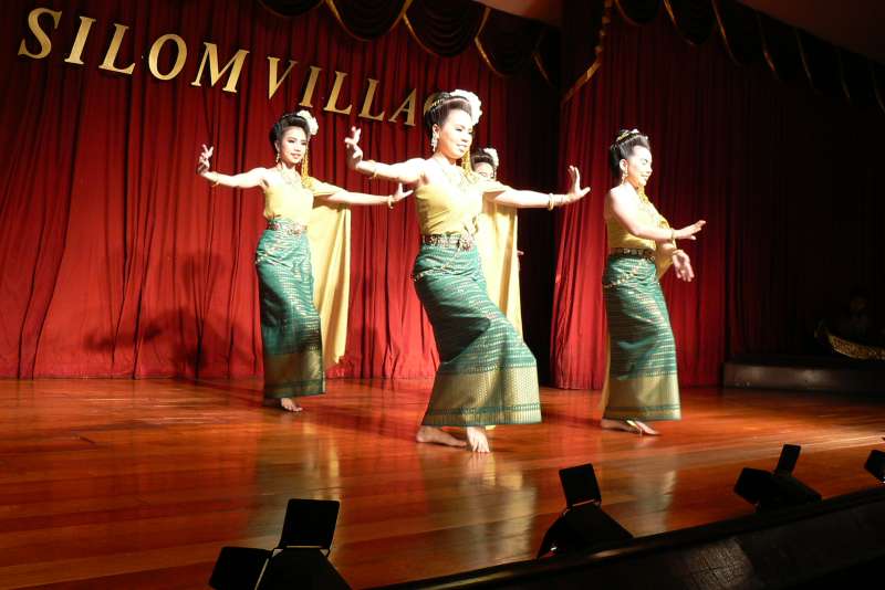 30 Cena Tradizionale con Balli